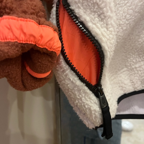 Colorblock Fleece Pullover - Picture 10 of 10